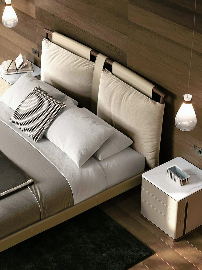 Soffi Lamps by Poltrona Frau, view 3