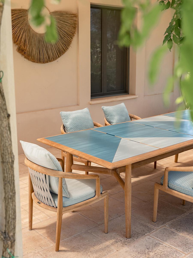 The Secret Garden Dining Table by Poltrona Frau, view 3