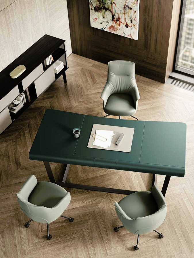 Archibald Task Chair by Poltrona Frau, view 3