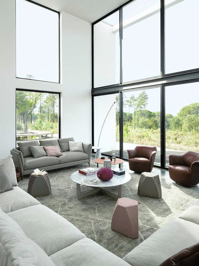 Bretagne Sofa, view 3