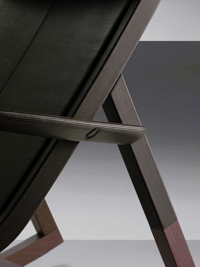 Don'do Rocking Chair by Poltrona Frau, view 4