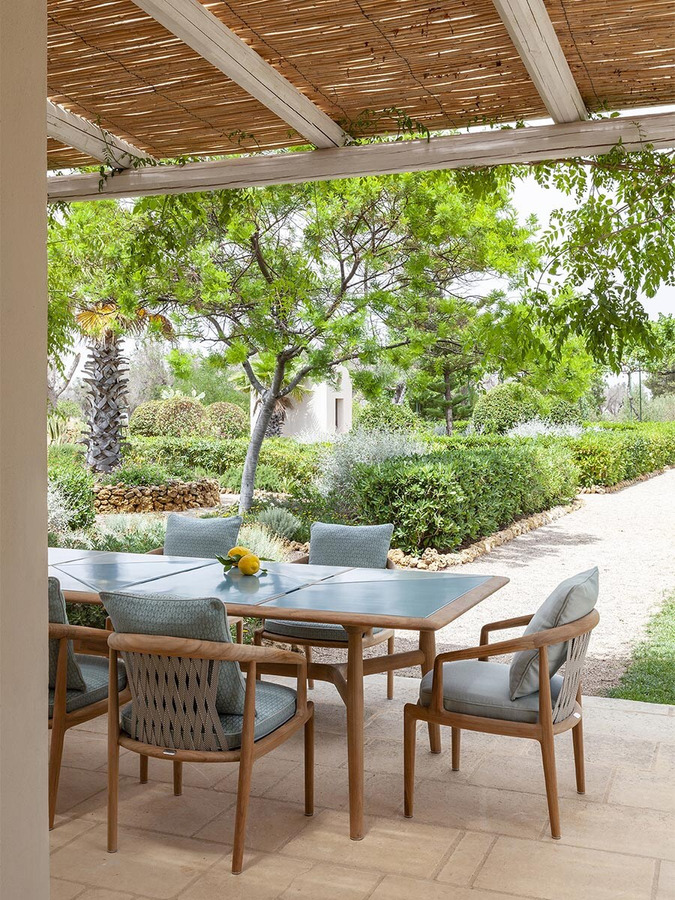 The Secret Garden Dining Table by Poltrona Frau, view 4