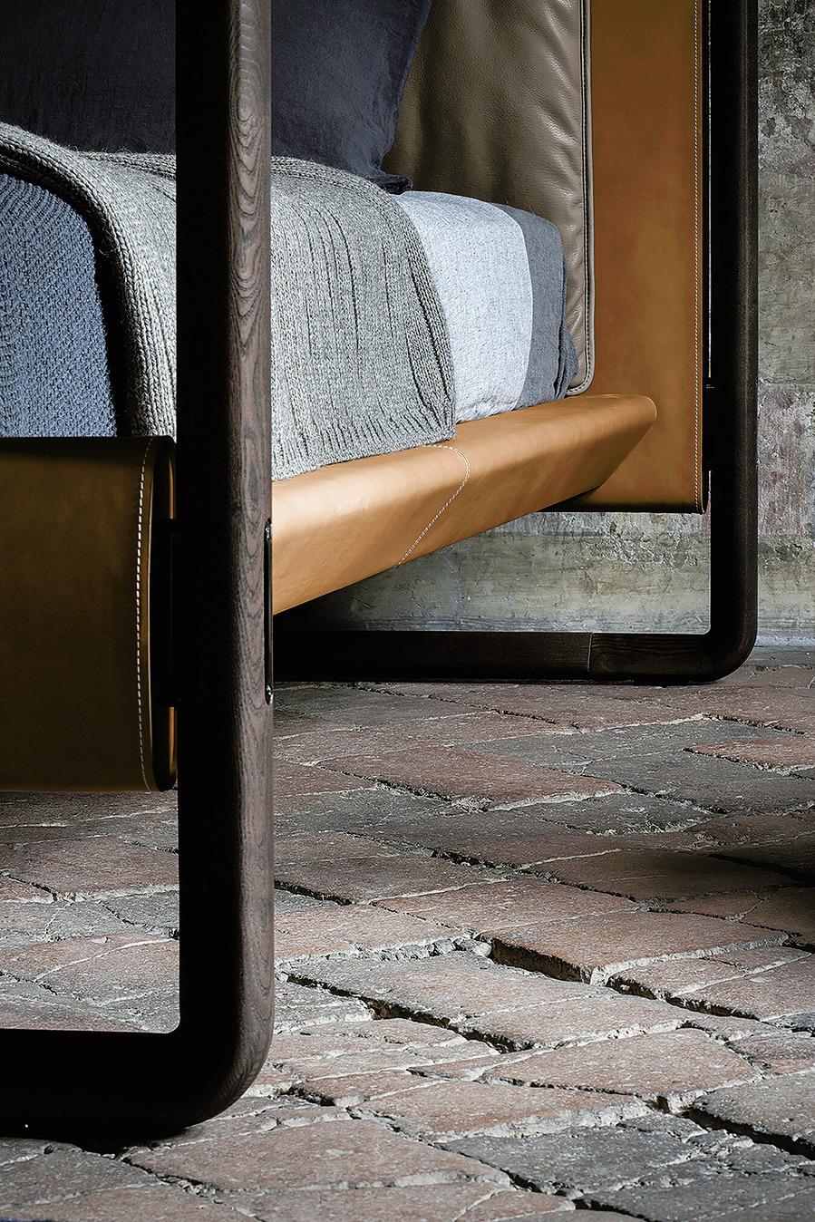 Volare Four-Poster Bed, view 4