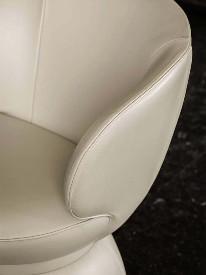 Leplì Armchair, view 3