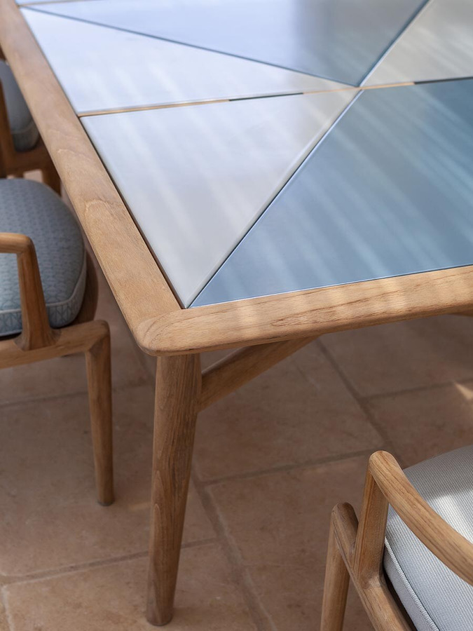 The Secret Garden Dining Table by Poltrona Frau, view 5