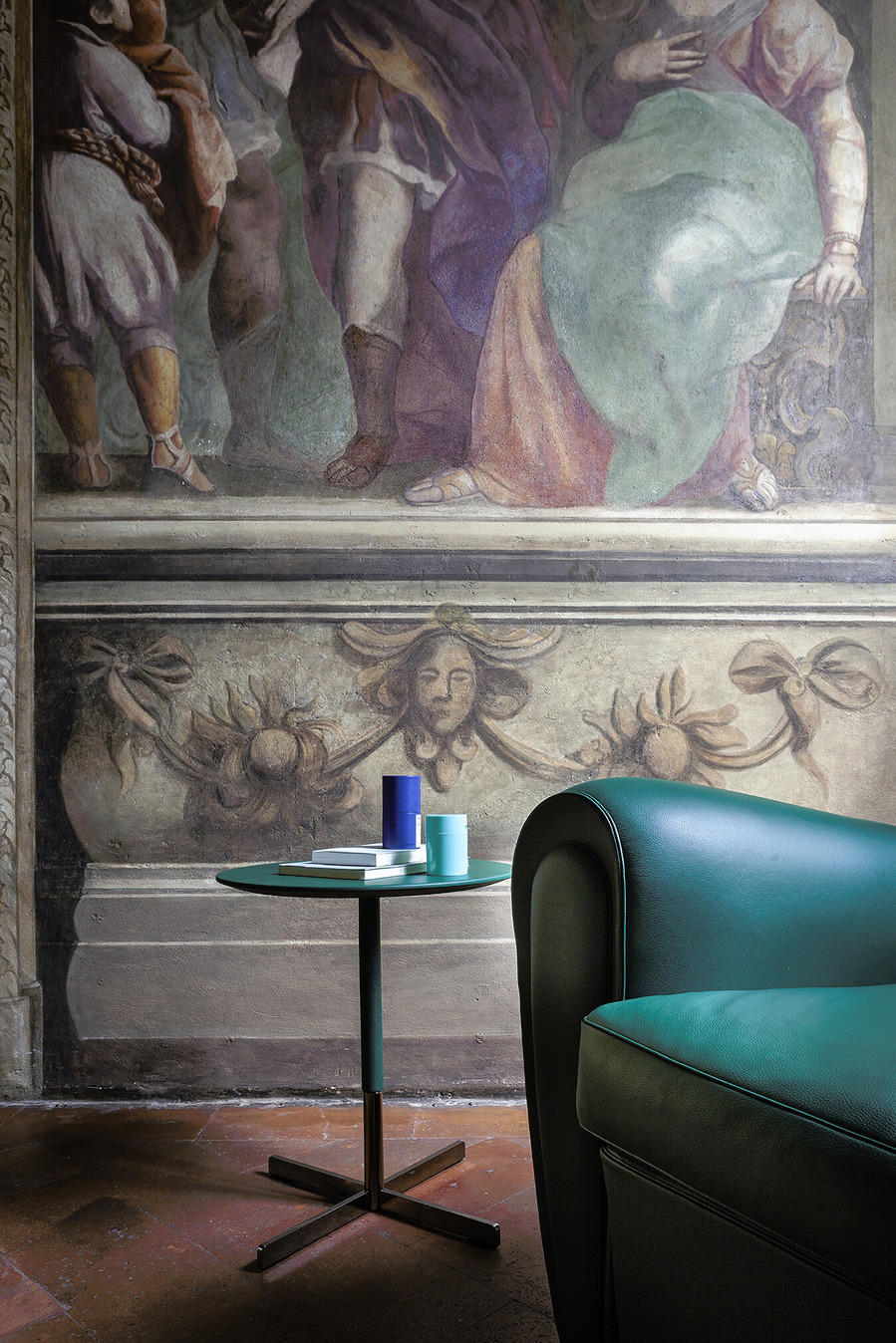 Vanity Fair XC Armchair, view 5