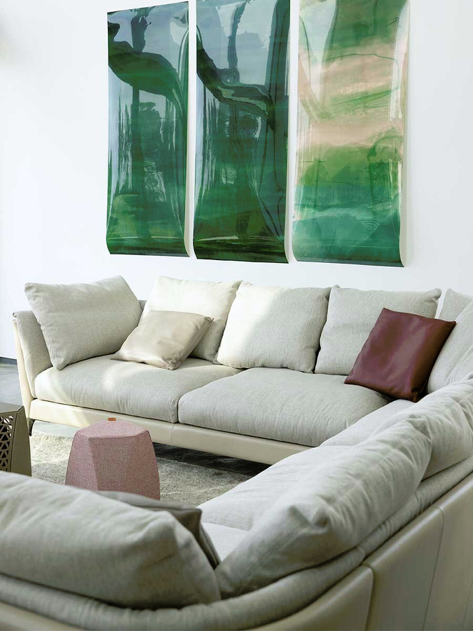 Bretagne Sofa, view 5