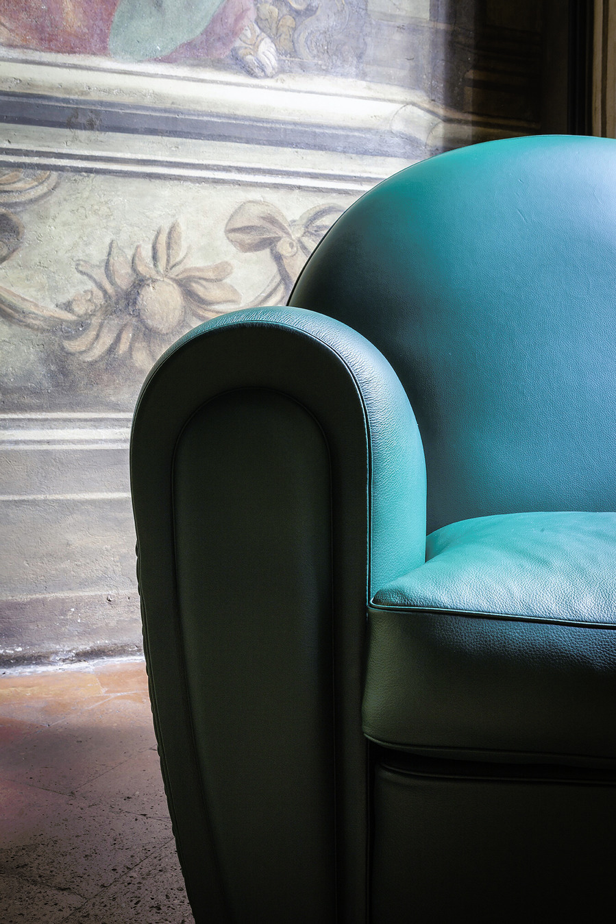 Vanity Fair XC Armchair, view 6
