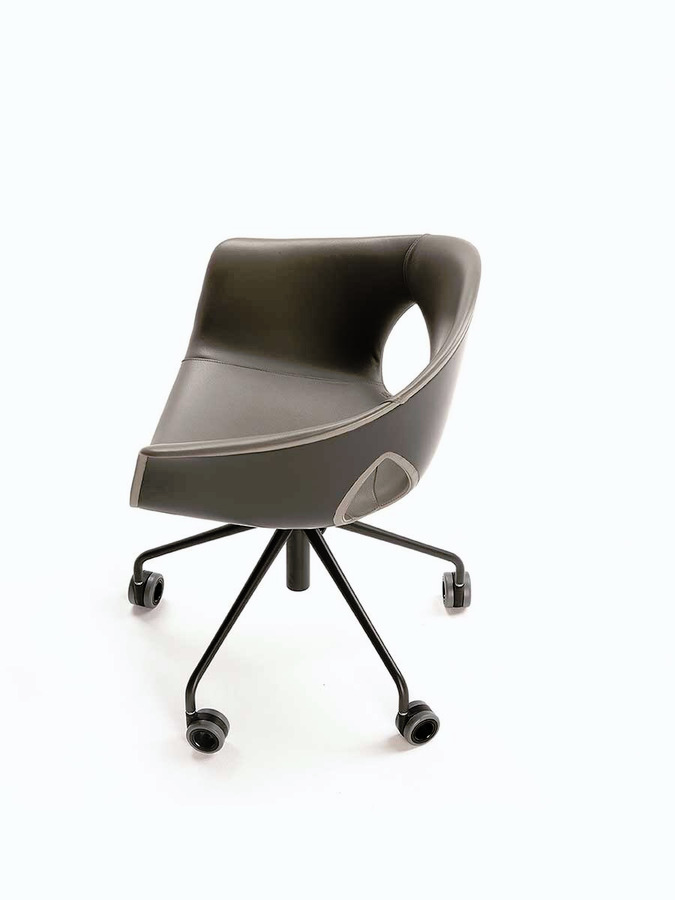 Ginger Ale Armchair by Poltrona Frau, view 7