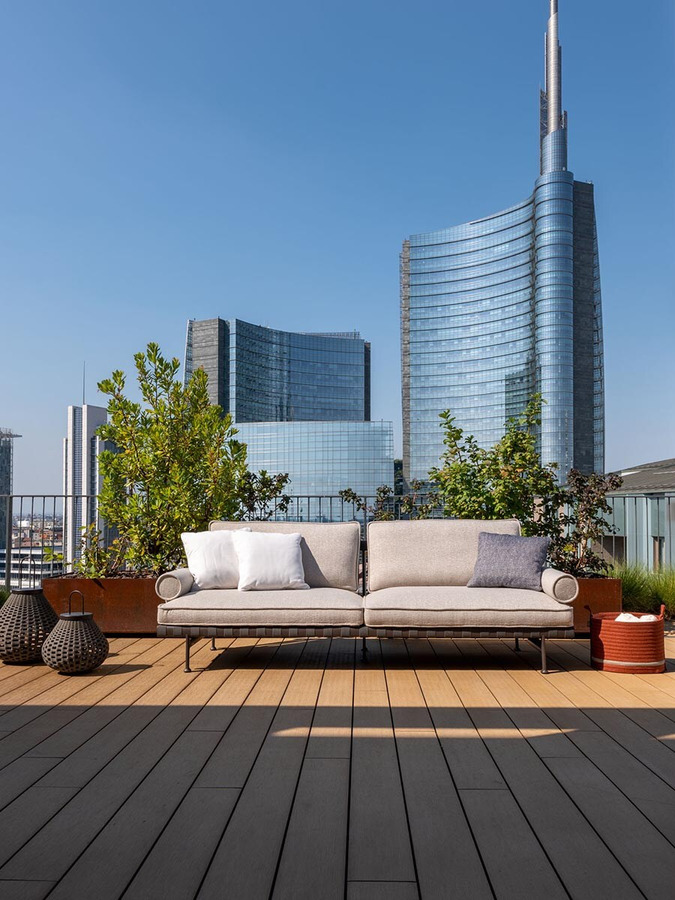 Souvenir d'Italie Outdoor Sofa, view 7