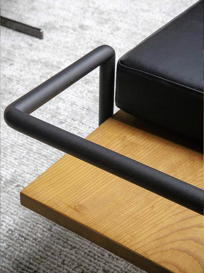 T904 Bench, view 7