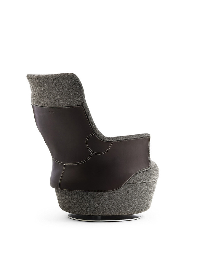 Assaya Armchair by Poltrona Frau, view 8