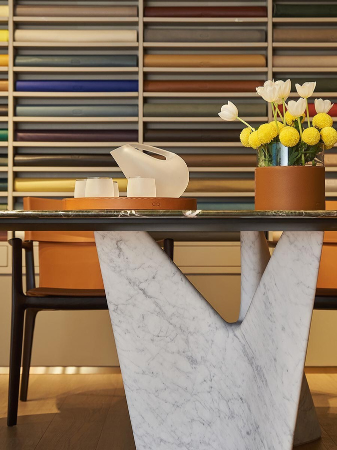 Infinito Table by Poltrona Frau, view 7