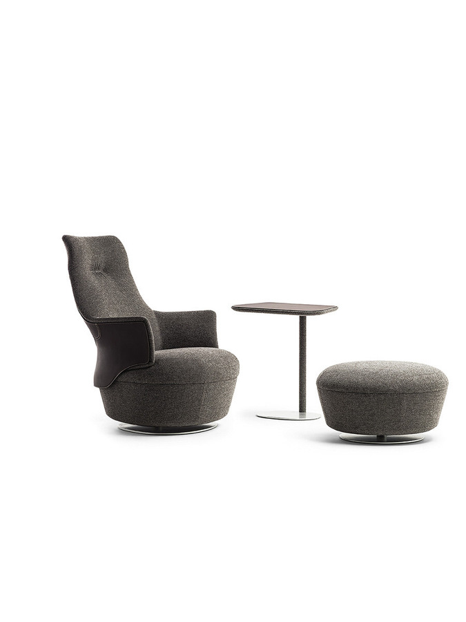 Assaya Armchair by Poltrona Frau, view 11