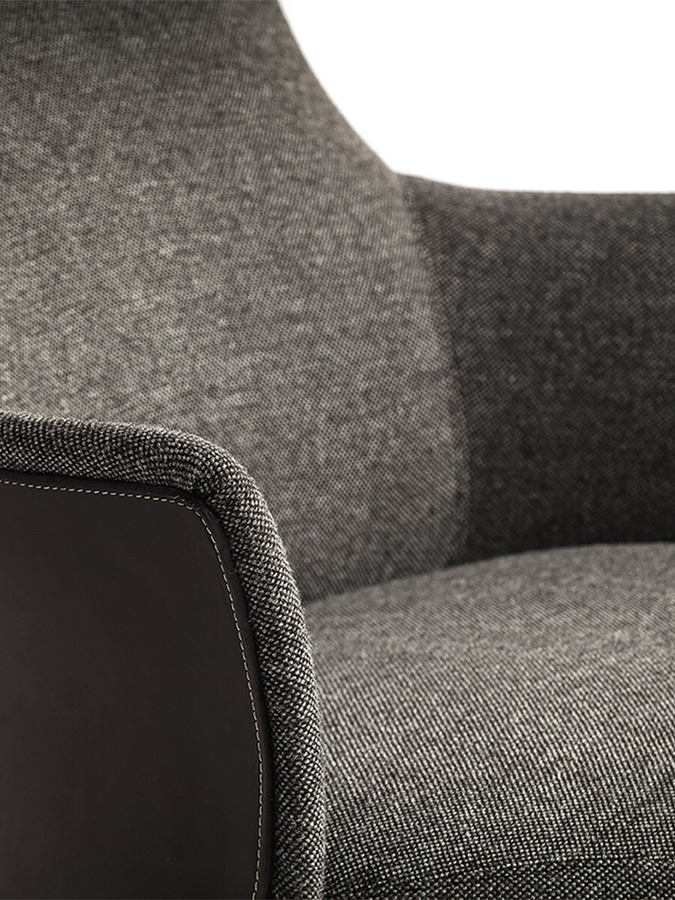 Assaya Armchair by Poltrona Frau, view 13