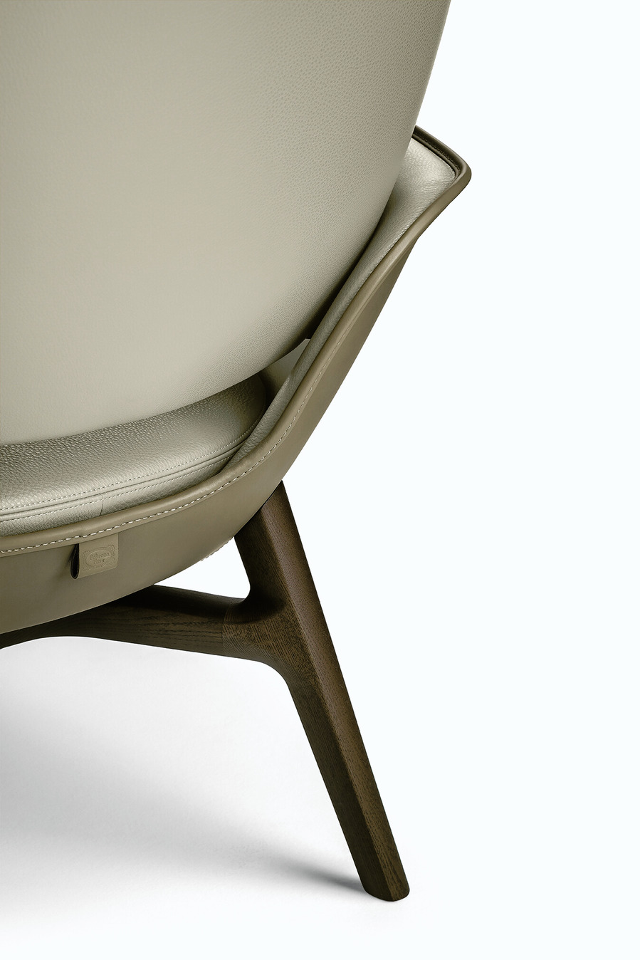 Martha Armchair by Poltrona Frau, view 15