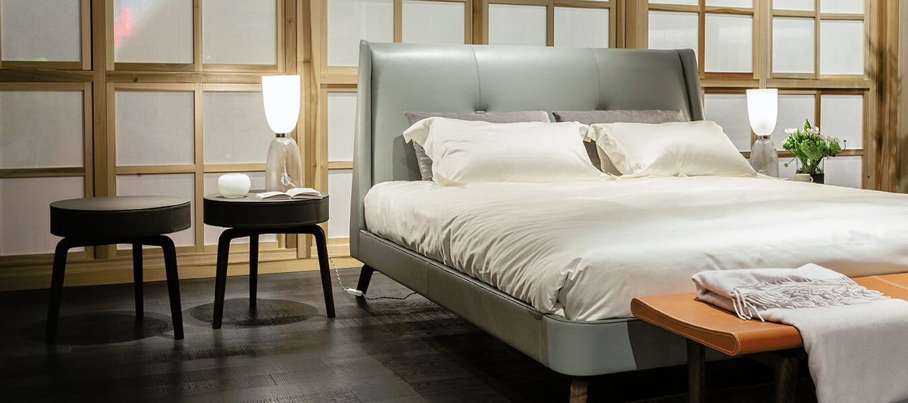 Fiorile Side Table with Drawer