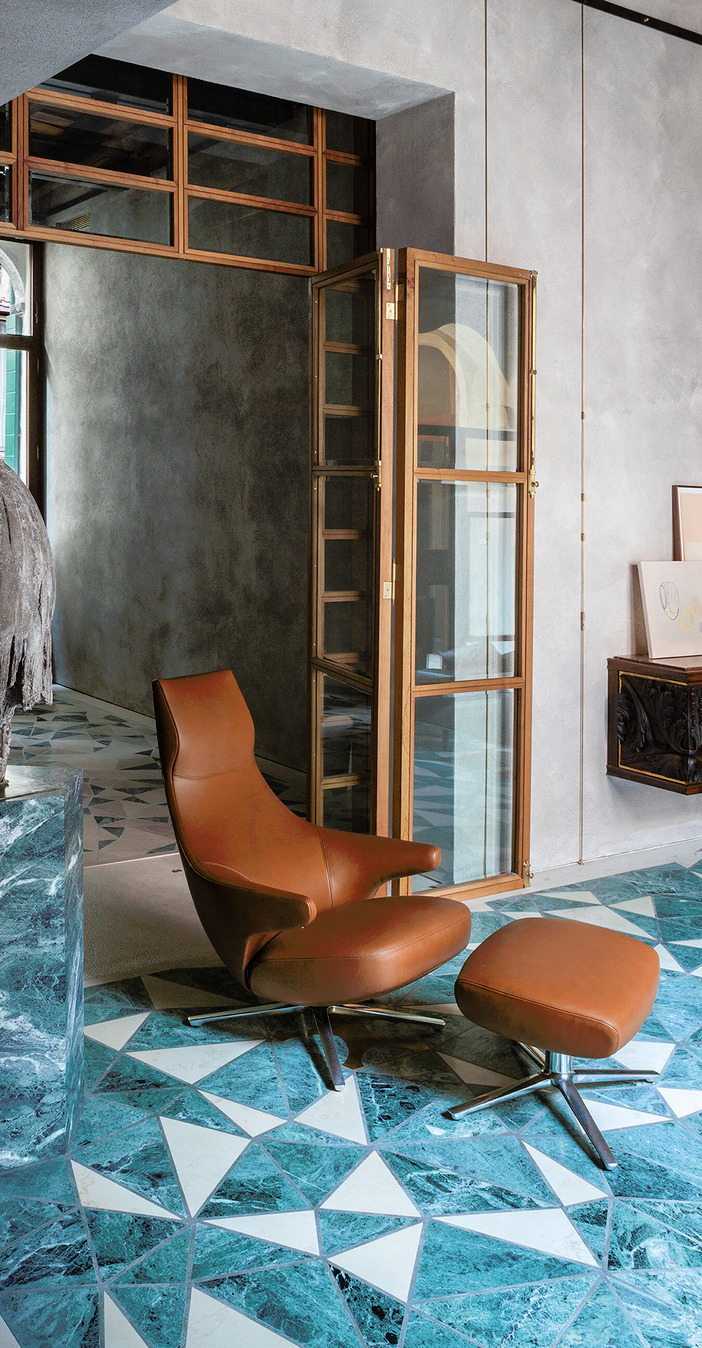 Jay Lounge Armchair, view 2