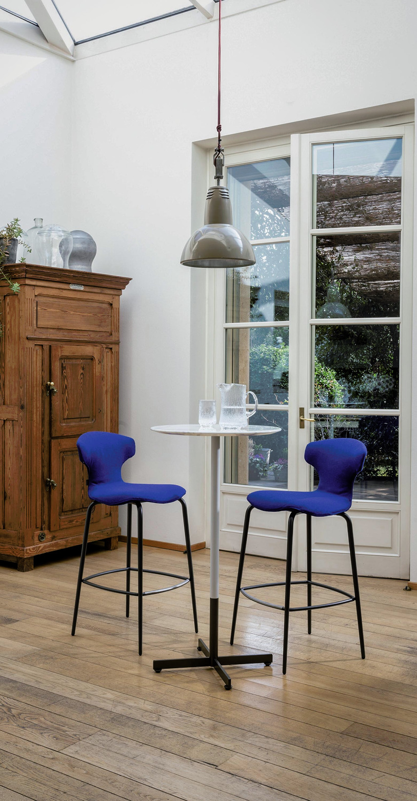Montera Mas Stool, view 2