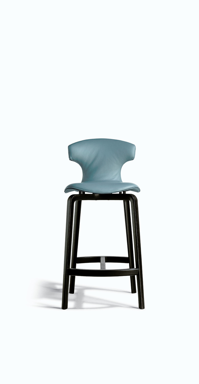 Montera Mas Stool, view 2