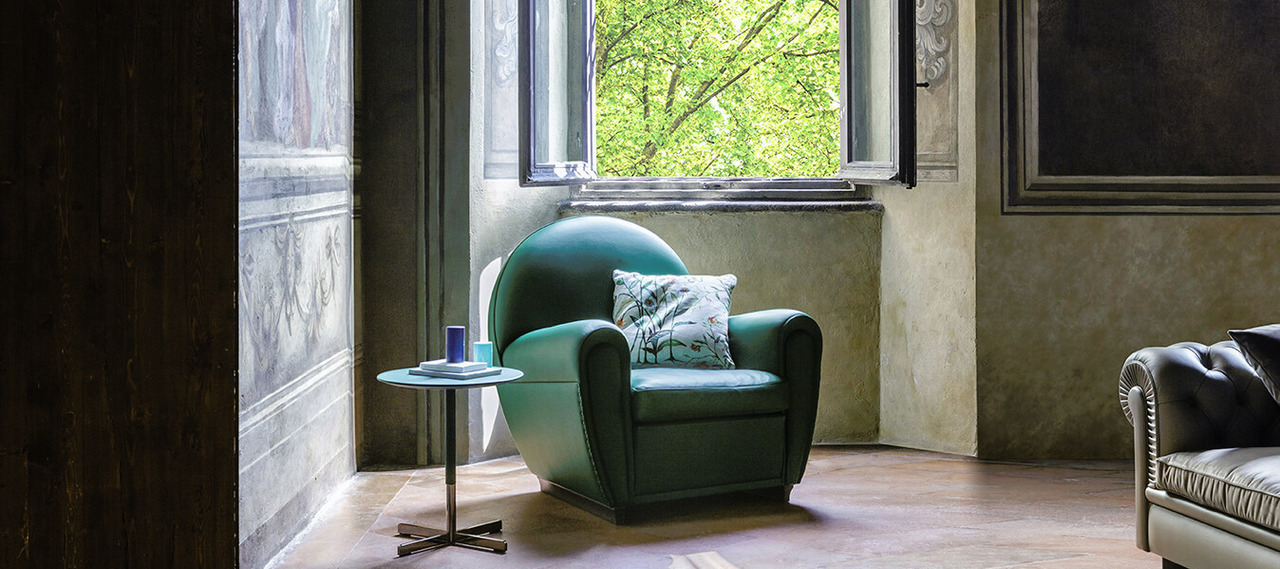 Vanity Fair XC Armchair