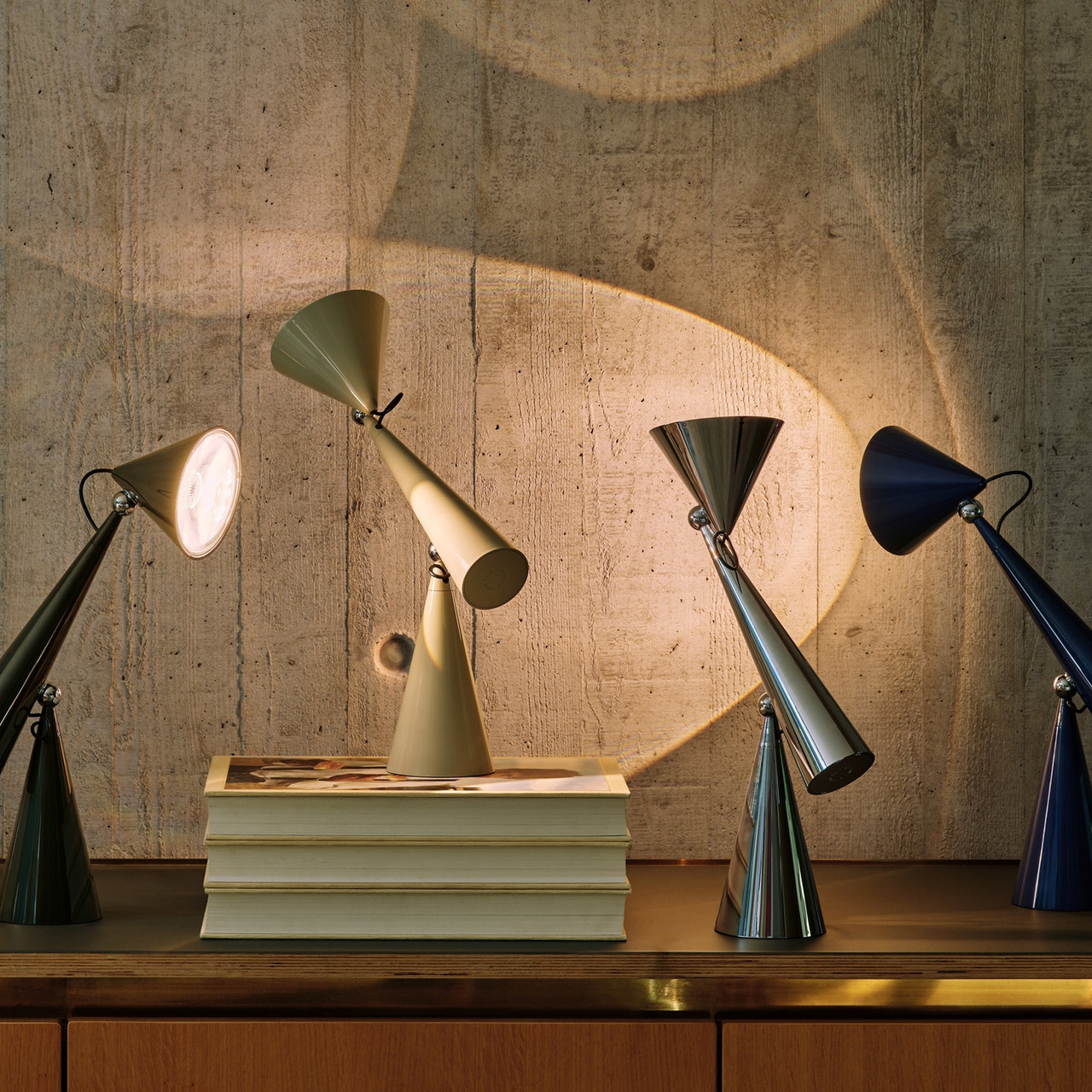 Pose Task Desk Lamp, view 4