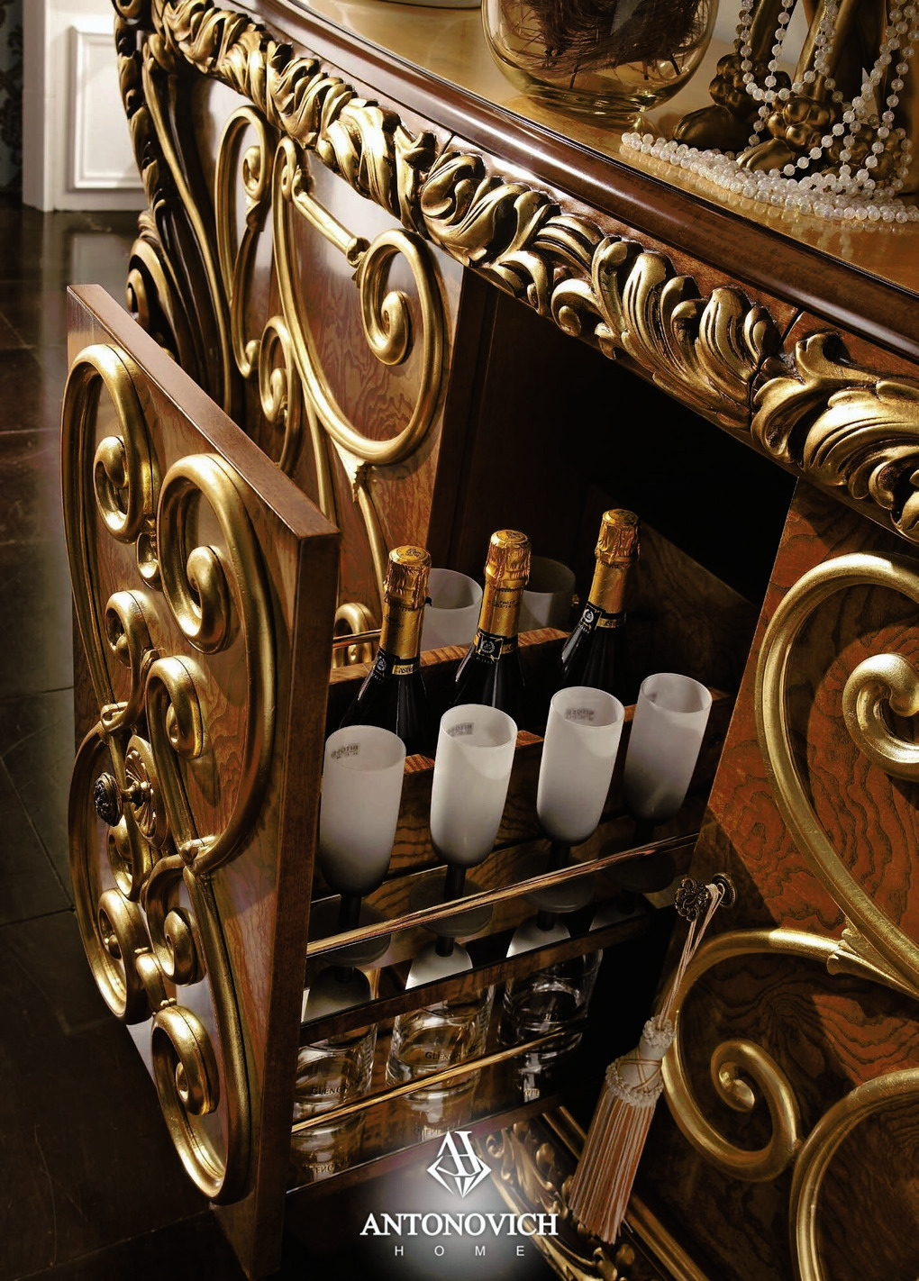 Grilli Hermitage Dining Room Furniture, view 13