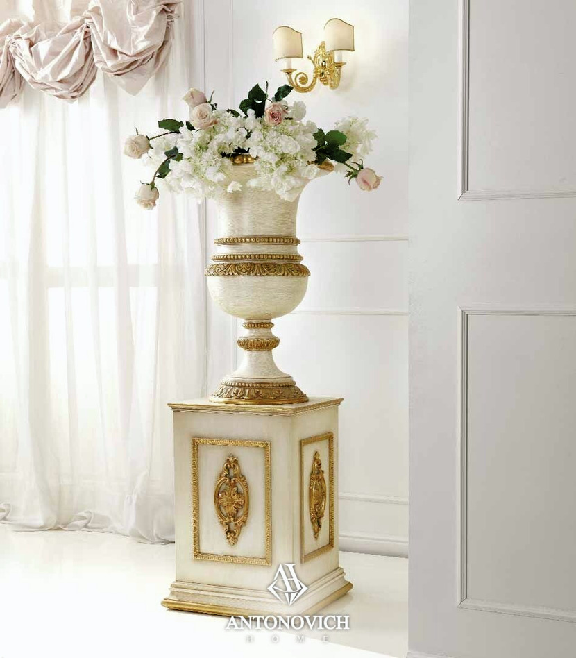 Cappellini Dining Room, view 24