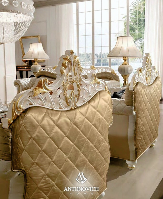 Grilli Doge Living Room, view 4