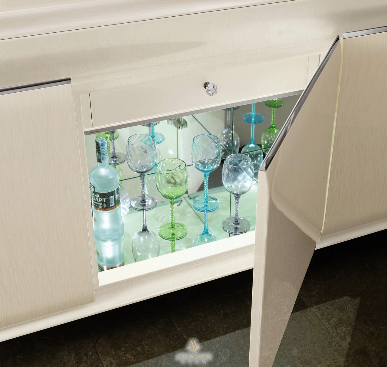 Redeco Trilogy Dining Collection, view 8