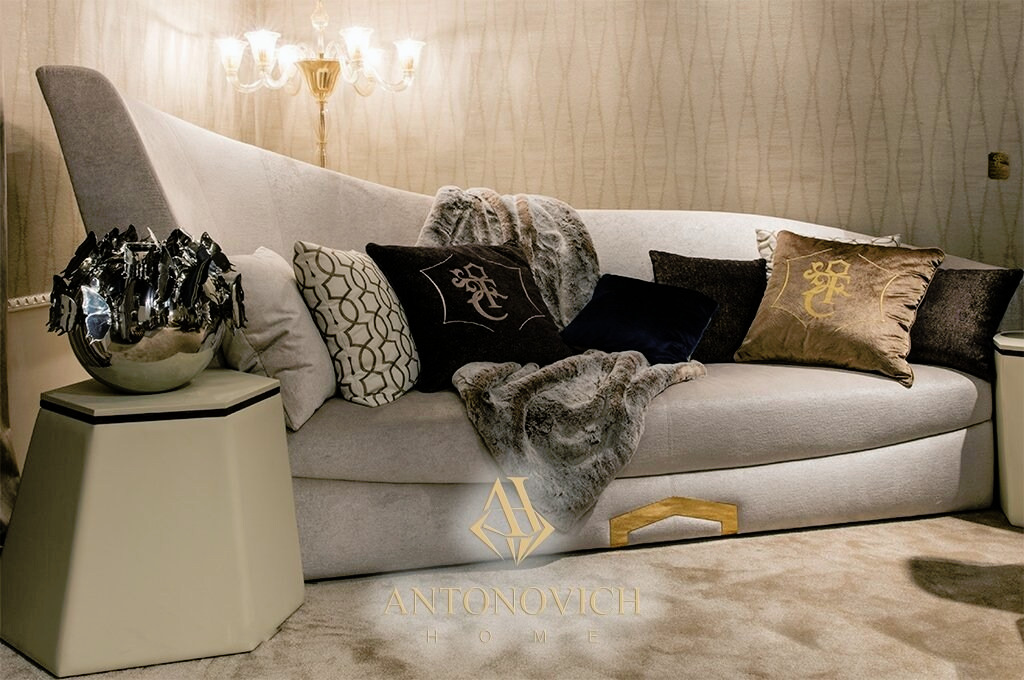 Caspani Tino Conquistador Living Room