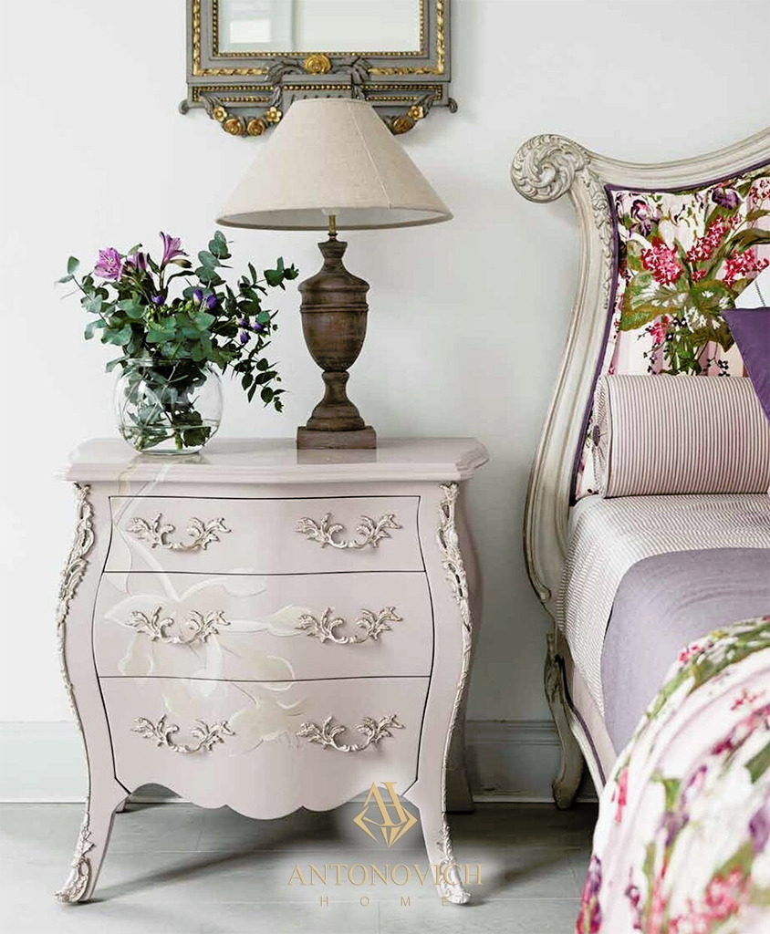 Salda Bedroom for a Lake Como Mansion, view 6