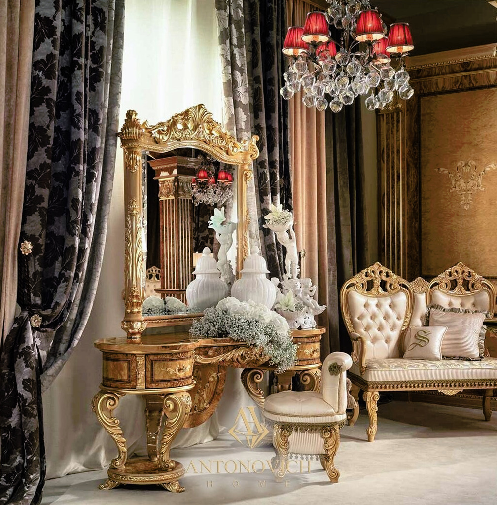 Grand Palace Bedroom by Socci, view 9