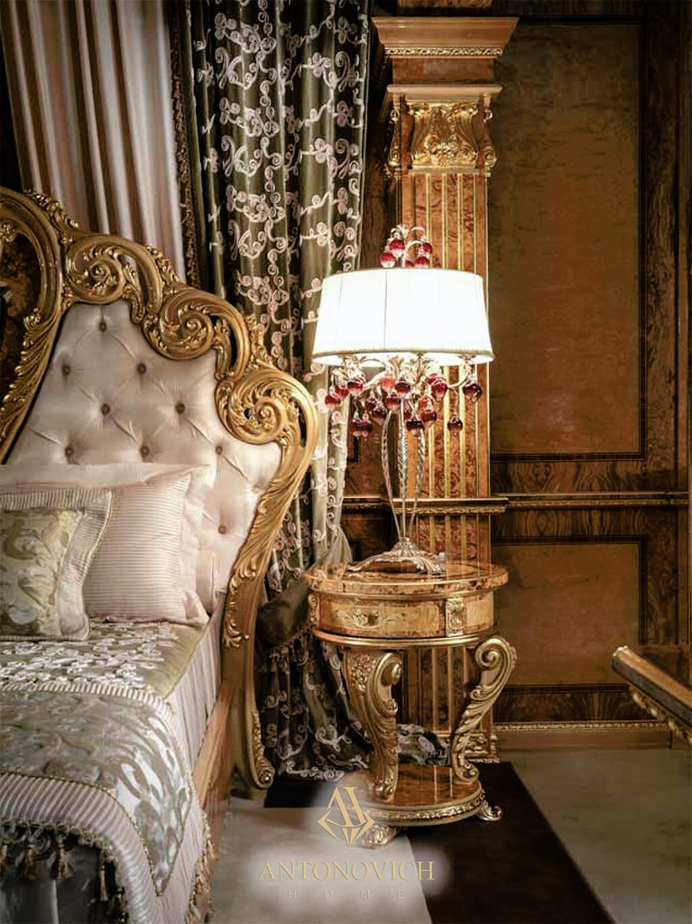 Grand Palace Bedroom by Socci, view 4