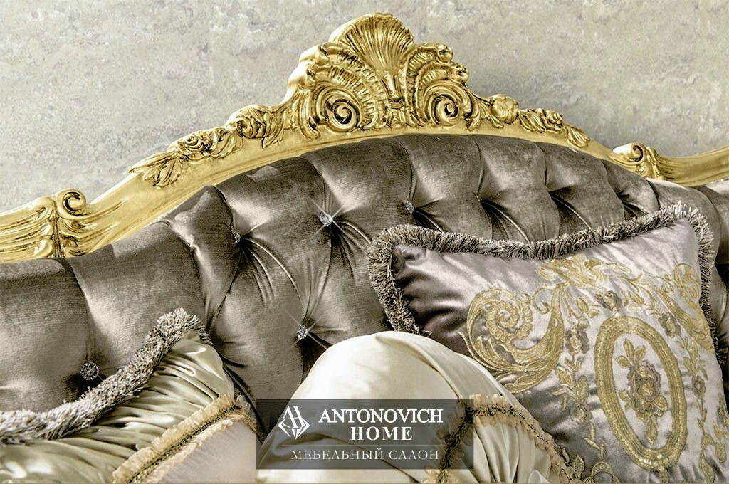 Madame Royale Living Room by Mobil Piu, view 2