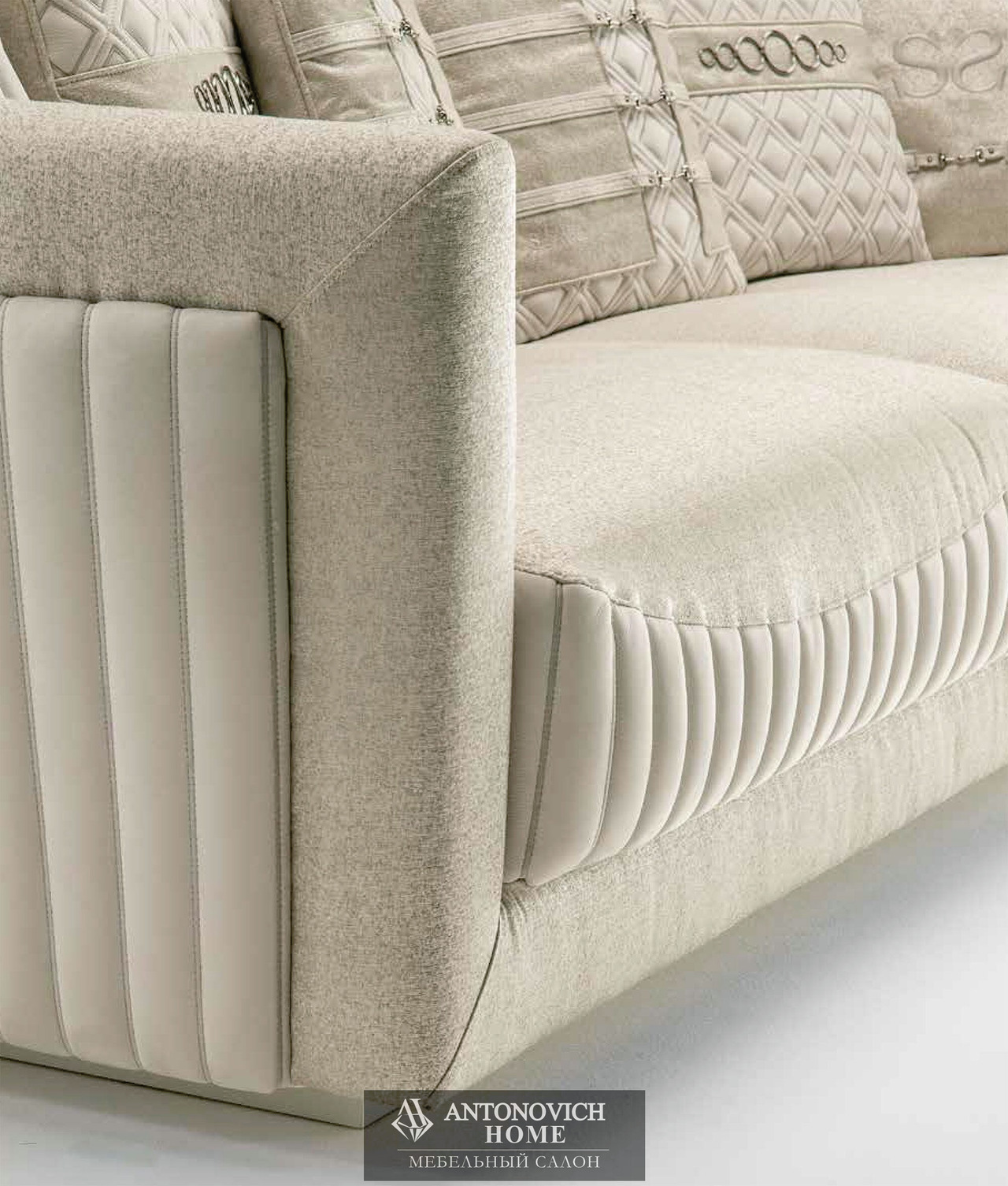 Show Sofa by Siwa, view 2