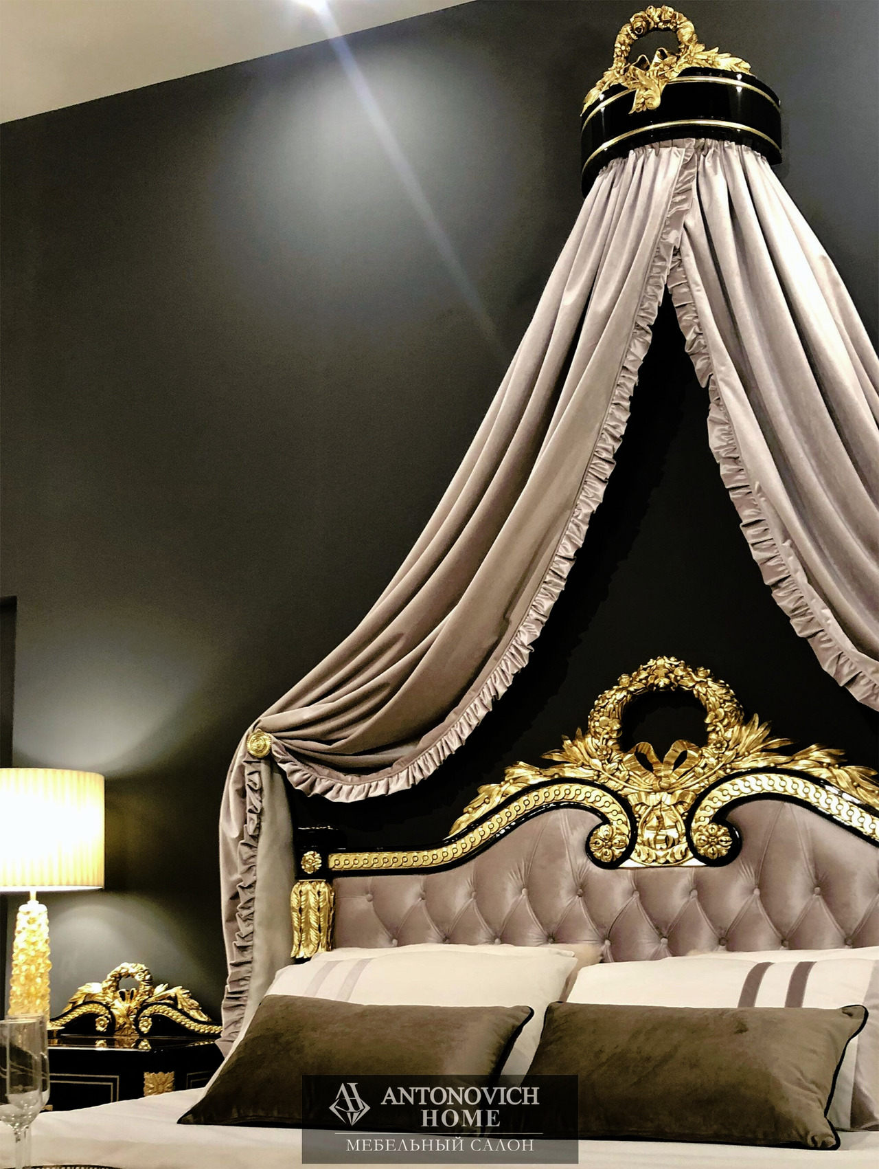 Mariner Trianon Bedroom, view 3
