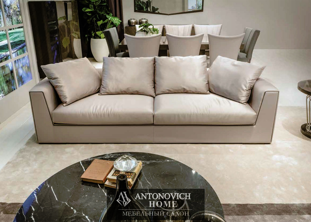 Olia PLAZA Living Room, view 5