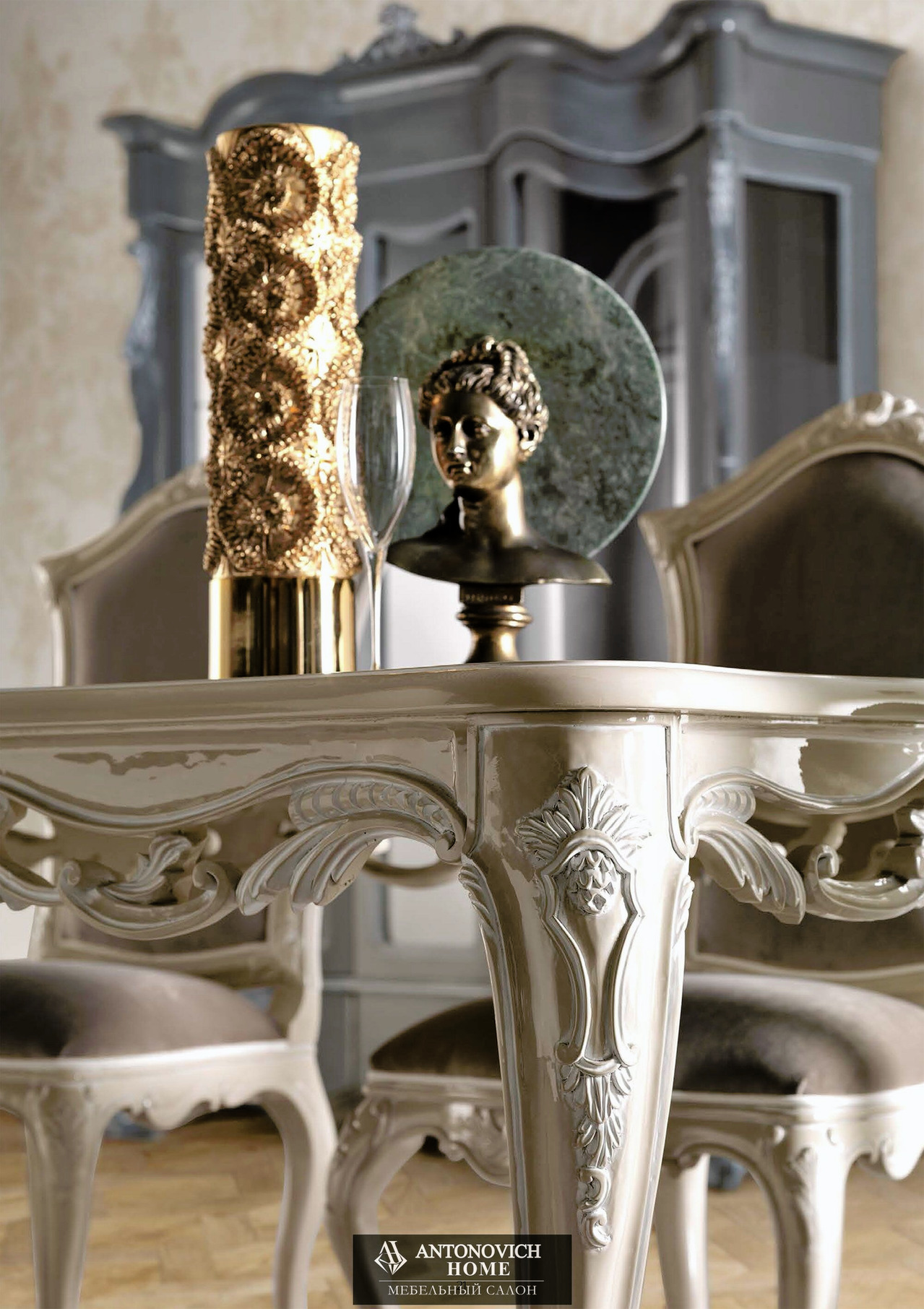 Andrea Fanfani Tornabuoni Dining Room, view 2