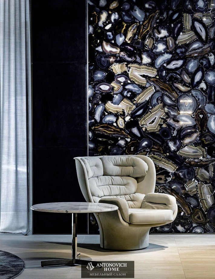 Longhi Elda Armchair