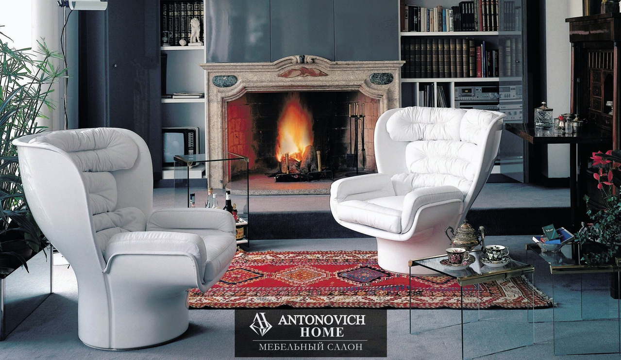 Longhi Elda Armchair, view 4