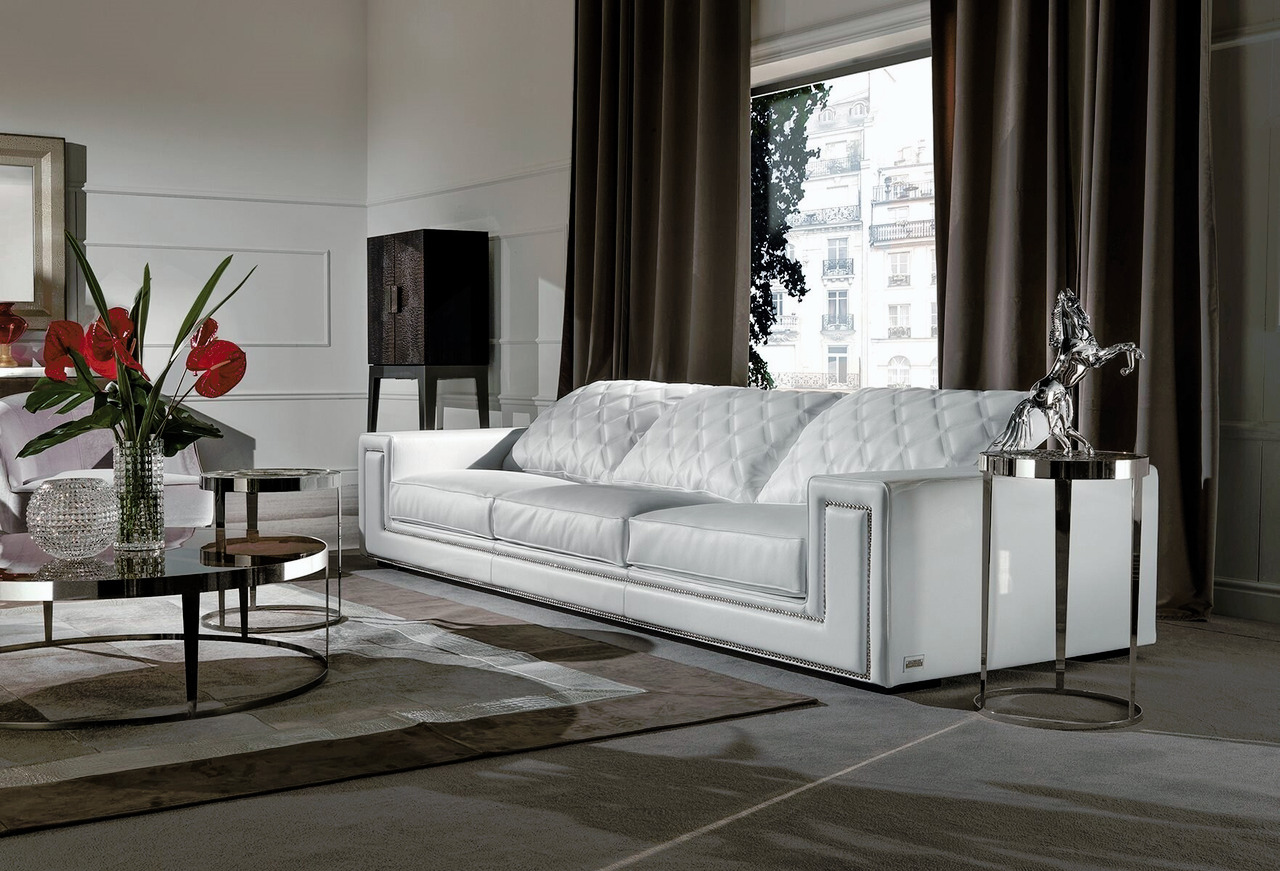 Longhi Helmut Upholstered Furniture