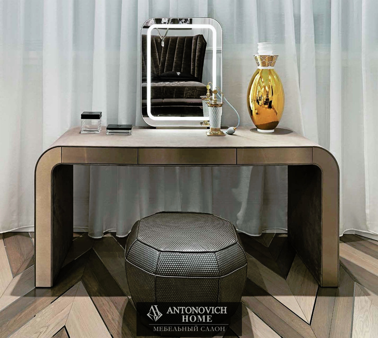 Visionnaire Hemingway Bedroom, view 8