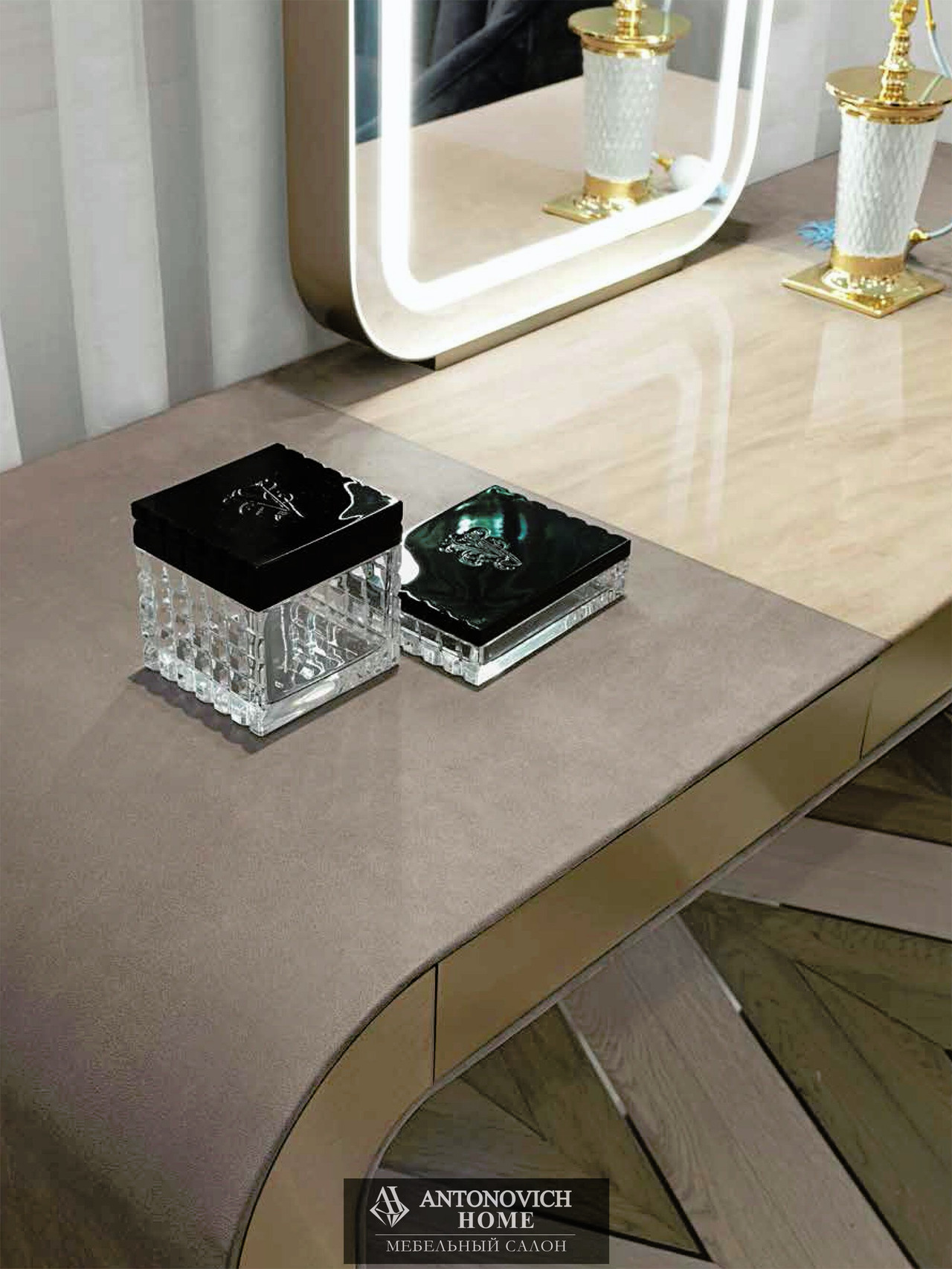 Visionnaire Hemingway Bedroom, view 9