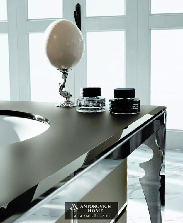Majestic 03 Bathroom Furniture by Vitage, view 4
