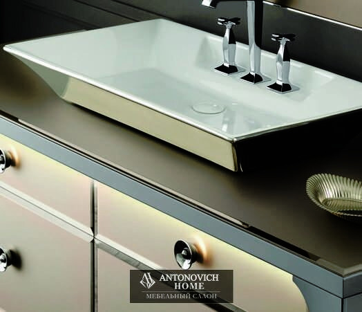 Majestic 07 Bathroom Furniture by Vitage (Milldue edition)