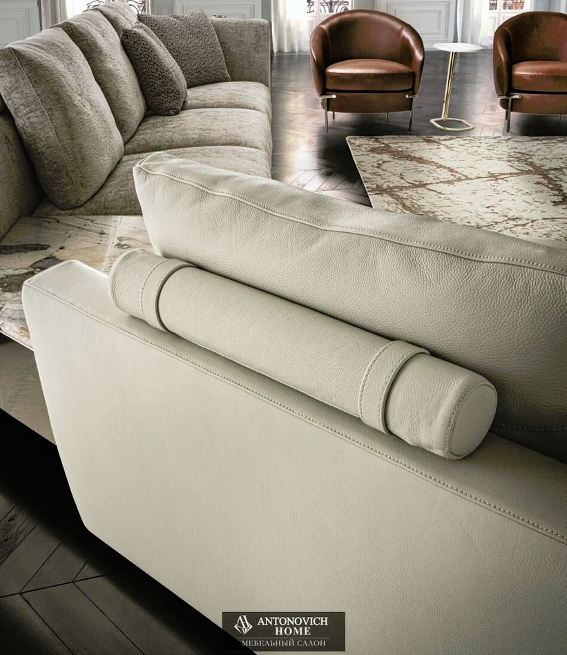 Longhi Sartoria Living Room, view 9