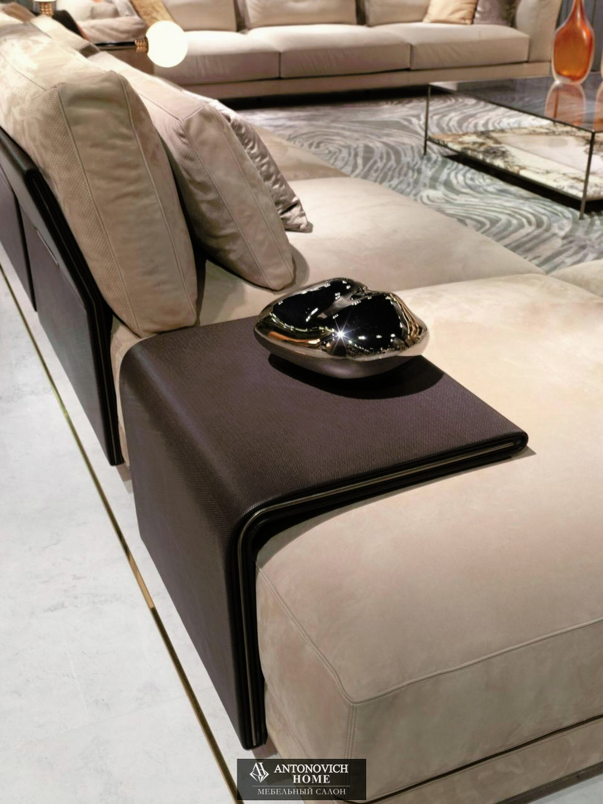 Visionnaire Anthem Living Room, view 12