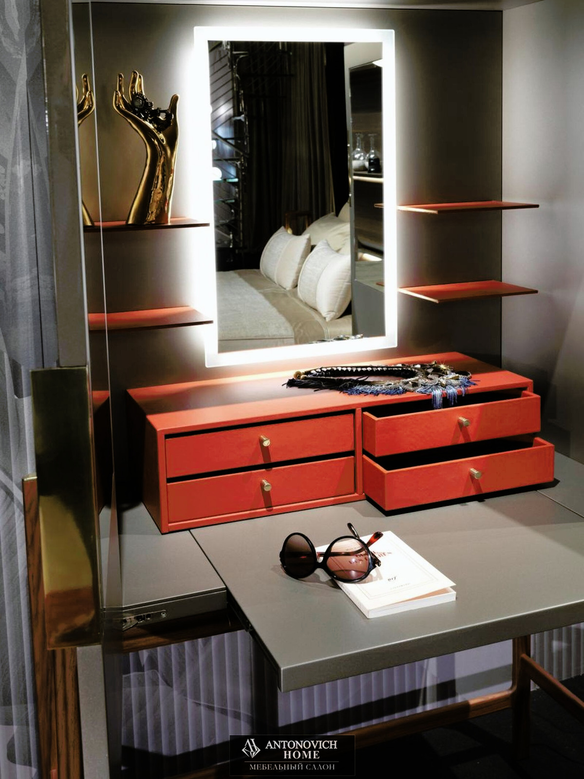 Visionnaire Bastian Bedroom, view 5