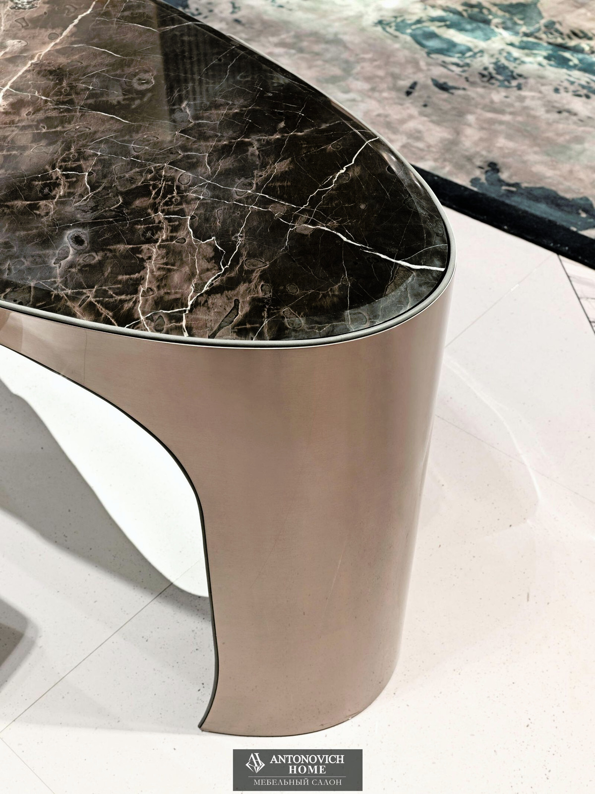 Visionnaire Jet Plane Desk, view 2